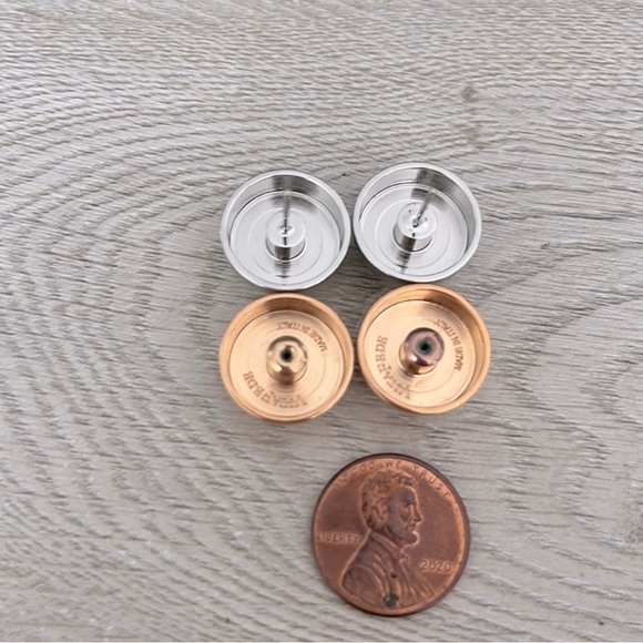 Vita Fede Two Tone Earrings - Picture 3 of 4